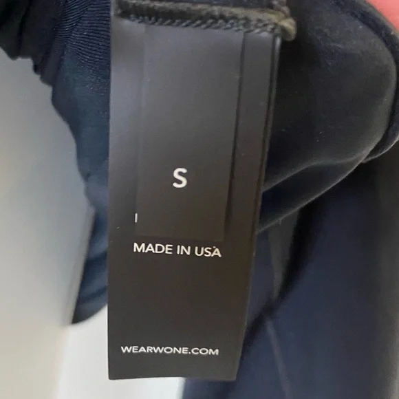 WONE The Rashee Mockneck Crop Top long Sleeve - Picture 7 of 8